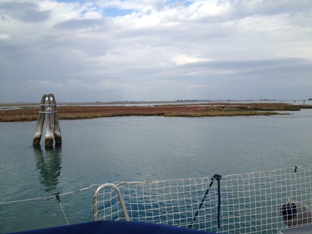 Hotel Cavallino Luxury House Boat Exterior foto